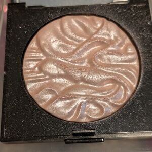 Laura Mercier Cream Highlighter with Luminous Finish